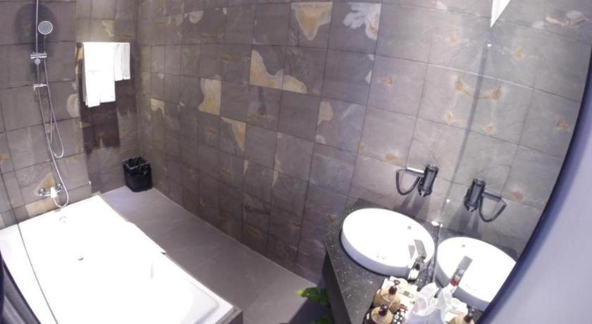 De Art Hotel Phnom Penh Eksteriør bilde